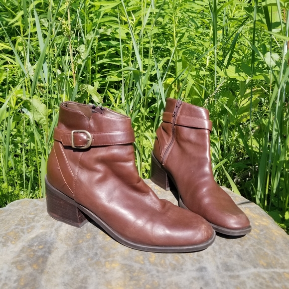 VTG 80s 90s Brown Leather Heeled Booties - Picture 6 of 12